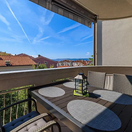 Helles In Neubausiedlung Nur 500 Meter Zum Mit Meerblick, Waschmaschine Crikvenica